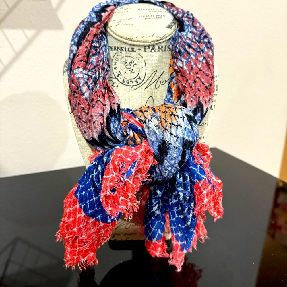 BCBGMaxAzria Linocut Box Evening Wrap & Scarf Colorful Python Print Frayed Edges